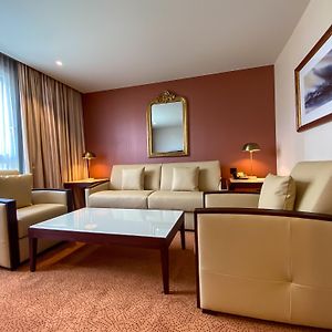 Executive King Suite